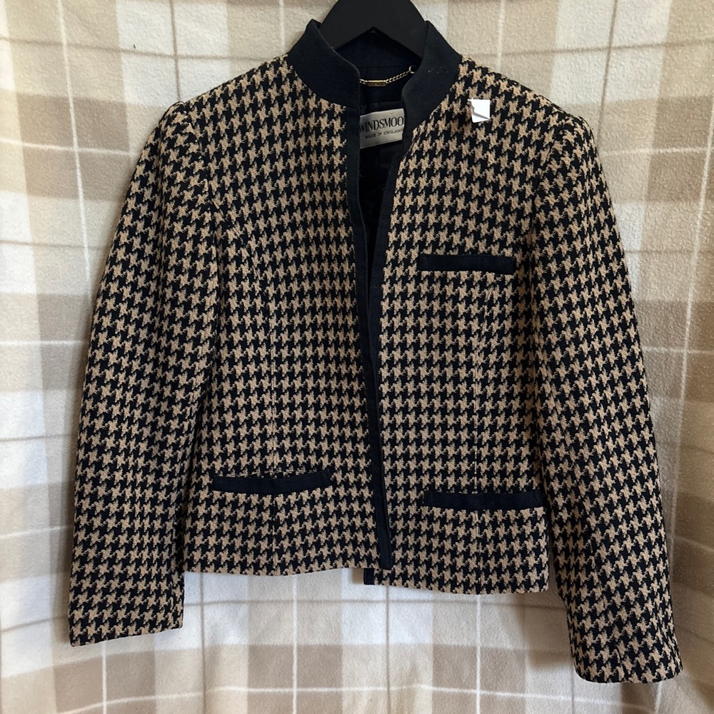 Windsmoror Black and Tan Blazer Timeless Sophistication